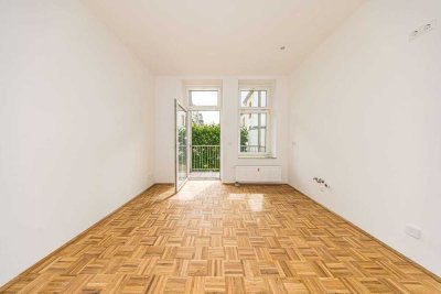 Großzügige 2-Zimmer-Wohnung mit Tageslichtbad und edlem Parkett