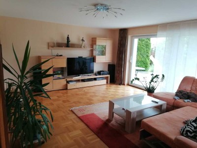 Schöne 5-Zimmer-EG-Wohnung mit geh. Innenausstattung / Terrasse / Garten und EBK