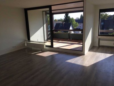 Hochwertiges 3 Zimmer Penthouse mit zwei Terassen in Düsseldorf Unterbach