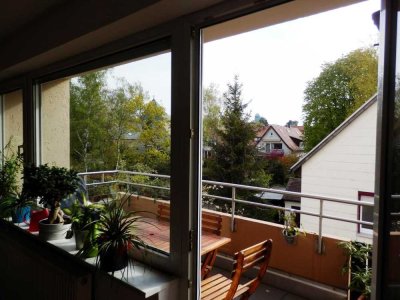 Geschmackvolle 4,5-Zimmer-Dachgeschosswohnung mit Balkon und EBK