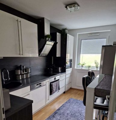 Schöne und gepflegte 2-Zimmer-Wohnung mit Balkon und EBK in Döbeln