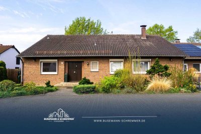 Feldrandlage - Einfamilienhaus mit großem Garten und herrlichem Ausblick