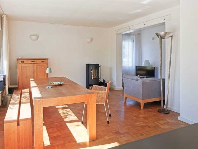 Traumwohnung: behagliche 4 + Zimmer Wohnung - mit Balkon und Garten - in Refrath