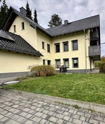 Großzügige 5-Zimmer Wohnung mit eigener Terrasse und Garten in Ortenberg