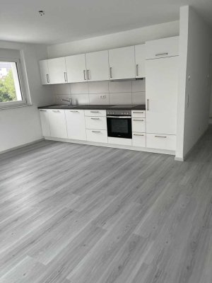 helle, schöne Neubau-Wohnung mit Balkon in Furtwangen (7)