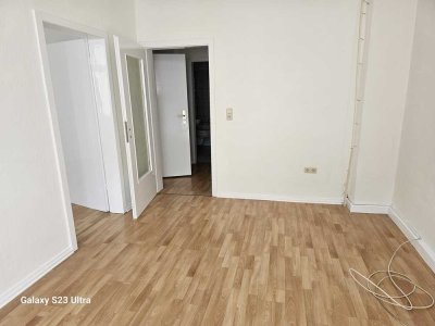 Wohnen und Wohlfühlen: Renovierte 2-Zimmer Wohnung