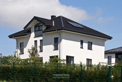 2-Familienhaus in ruhiger Wohnlage - ohne Provision!
