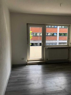 *attraktive 1-Zimmer-Wohnung mit Balkon*