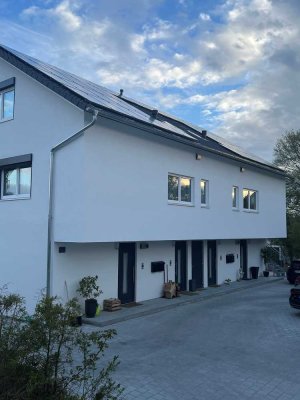 GROSSZÜGIG - LICHTDURCHFLUTETE - WOHNUNG