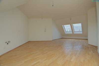 Helle 3-Zimmer-Dachgeschosswohnung in Wien Stadlau – Erstbezug in Ruhelage