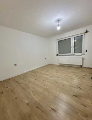 Frisch renovierte moderne 4-Zimmer-Wohnung mit Balkon in Blaustein