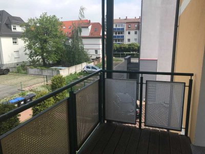 PREISSTURZ - TRAUMWHG ZU VERGEBEN! - Tolle frisch renov. 3-R-Whg mit Balkon