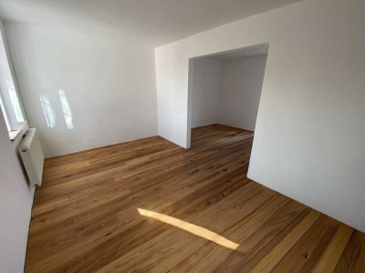 Erstbezug nach Sanierung: 3,5-Zi.-Wohnung mit Balkon in Neureichenau