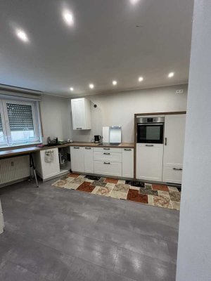 *Erstbezug* Helle 2-Zimmer Wohnung mit großzügigem Wohn-Essbereich & Terrasse – saniert bei Einzug