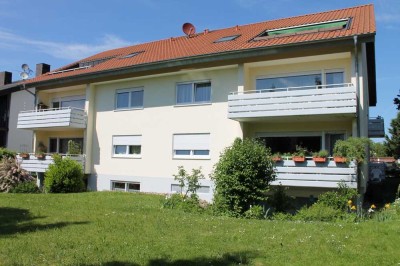 ***Ich bin eine schöne 1-ZW mit Badewanne und Balkon***