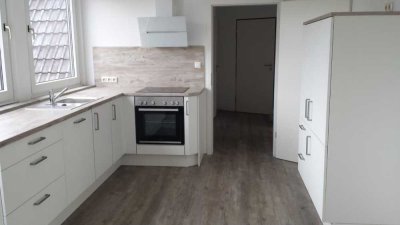 Schöne helle großzügige Etagenwohnung,  in Bad Rothenfelde, nachTeilsanierung verfügbar