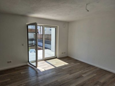Moderne und neuwertige 3 Zimmer-Wohnung mit Garten in Wolkertshofen