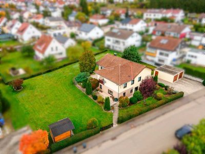 Großes Haus mit viel Potenzial, großem Garten und Doppelgarage in Zukunftsregion