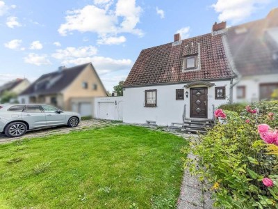 Erbbau: Doppelhaushälfte in St. Jürgen  im Dornröschenschlaf mit Potential