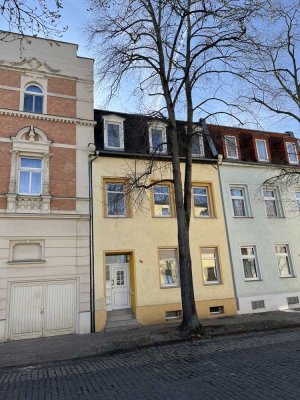Auch für Eigennutzer: Bezugsfähiges Mehrfamilienhaus am Martinsplatz