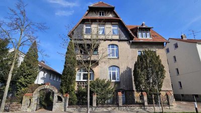KOMFORTABLE 2–ZI-ALTBAUWOHNUNG