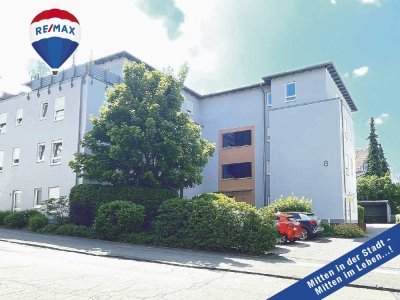 SENIOREN aufgepasst:
BARRIEREFREIE 3-ZKB-Wohnung 
in ZENTRALER Lage  
+ mit schönem Ambiente...!