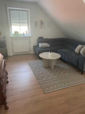 Geschmackvolle 4-Zimmer-Maisonette-Wohnung mit geh. Innenausstattung mit Balkon