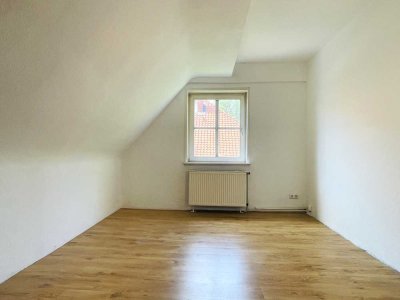Naturnahe und geräumige 2 Zimmer Wohnung