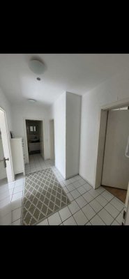 Helle 2,5-Zimmer Wohnung im 2. OG in Stuttgart-Untertürkheim