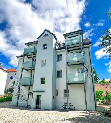 Großzügige und helle 3-Zimmer-Wohnung mit zwei Balkonen in Cham