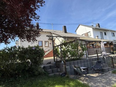 Ansprechendes Ein- bis Zweifamilienhaus mit schönem Grundstück in bevorzugter Lage