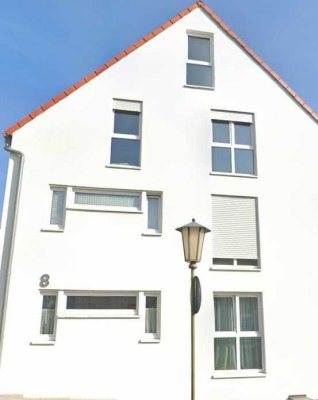 Stilvolle, modernisierte 1,5-Zimmer-Wohnung mit geh. Innenausstattung mit Balkon und EBK