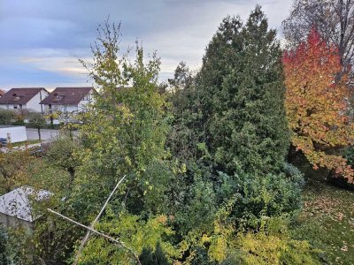 Blick ins Grüne - Sanierte, moderne 3-Zimmer Mietwohnung mit Balkon