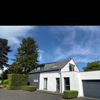 Nette Wohnung mit Terrasse und kleinem Garten