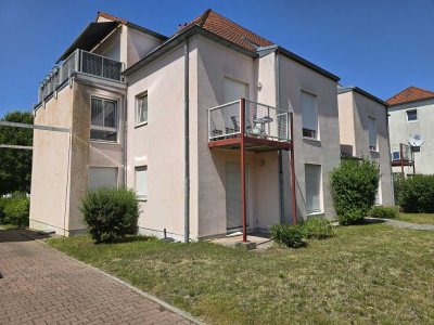 Exklusive, vollständig renovierte 1-Raum-EG-Wohnung mit Einbauküche in Motzen