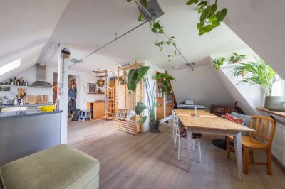 Kompakt, clever, charmant – stilvolle Mansardenwohnung mit mehr Raum als erwartet!