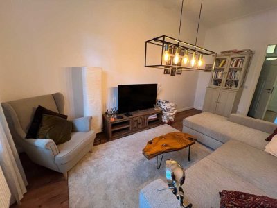 Stilvoll sanierte Altbauwohnung in ruhiger Zentrumslage.
