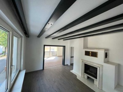 Modernisierte 4-Raum-Wohnung mit Balkon in Strullendorf