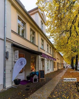 Wohn- und Geschäftshaus mit Doppelgarage - ohne Provision!