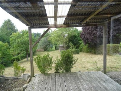 NEUER PREIS  1 Haus -  2 Wohnungen. Selbst wohnen und vermieten?