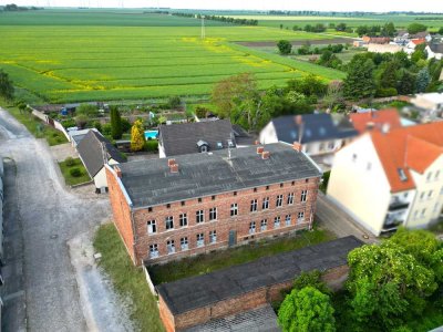 ERWECKEN SIE GESCHICHTE ZU NEUEM LEBEN