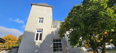 MEGA =》 ERSTBEZUG, MAISONETTE, 2 BALKONE, 2 BÄDER, FB-HEIZUNG !!