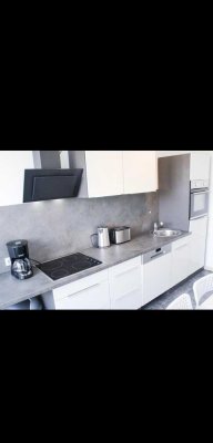 Helle 2-Zimmer-Wohnung mit Südbalkon und Einbauküche – ruhig, gepflegt und frisch renoviert