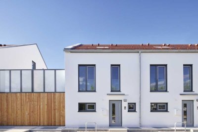 Hochwertiges Reiheneckhaus mit Garten und Dachterrasse - ERSTBEZUG