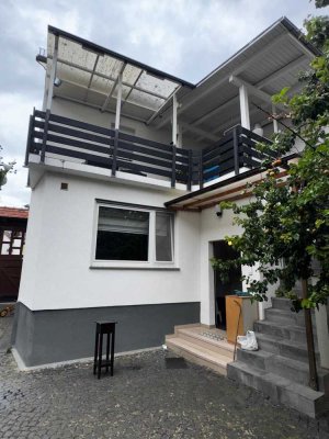 Möblierte Wohnung im Erdgeschoss mit Terrasse zu vermieten