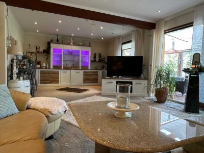 Wohnoase mit Wintergärten, Garage & traumhaftem Garten und Baugrundstück in Bremerhaven