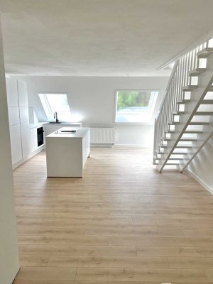 Erstbezug: Maisonette in Siegmar mit Luxus-EBK & Balkon