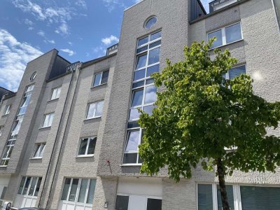 Urbanes Wohnen mit Komfort-Stadtwohnung mit TG-Platz und Fahrstuhl-sofort bezugsbereit!