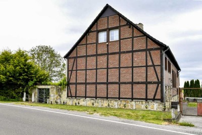 Landhaustraum mit 360 m² – Autark wohnen im Grünen, ideal für Familien  Freiberufler