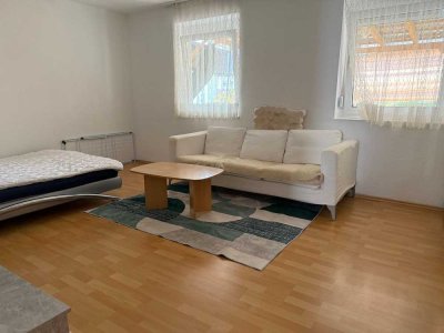 ***Charmante 3-Zimmer-Wohnung mit Garten***